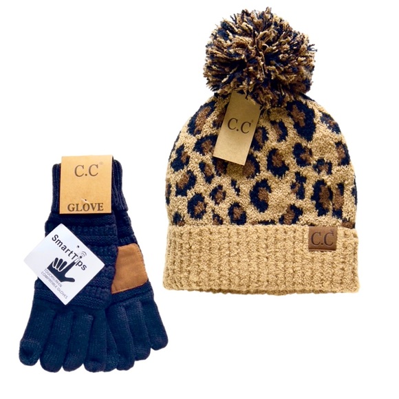❄️ NWT C.C Leopard Print Pom Pom Beanie & Touchscreen Gloves ❄️ - Picture 1 of 5